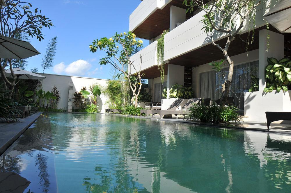Aparthotel Swiss-Belcourt Sunset Seminyak Exterior foto