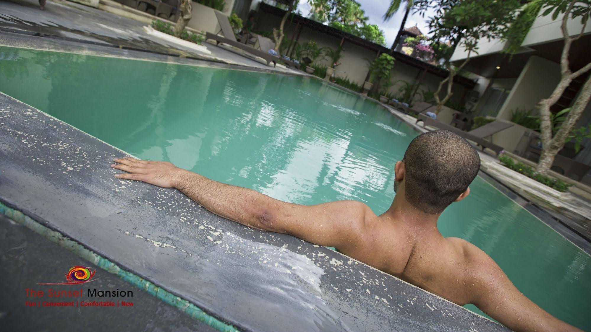 Aparthotel Swiss-Belcourt Sunset Seminyak Exterior foto